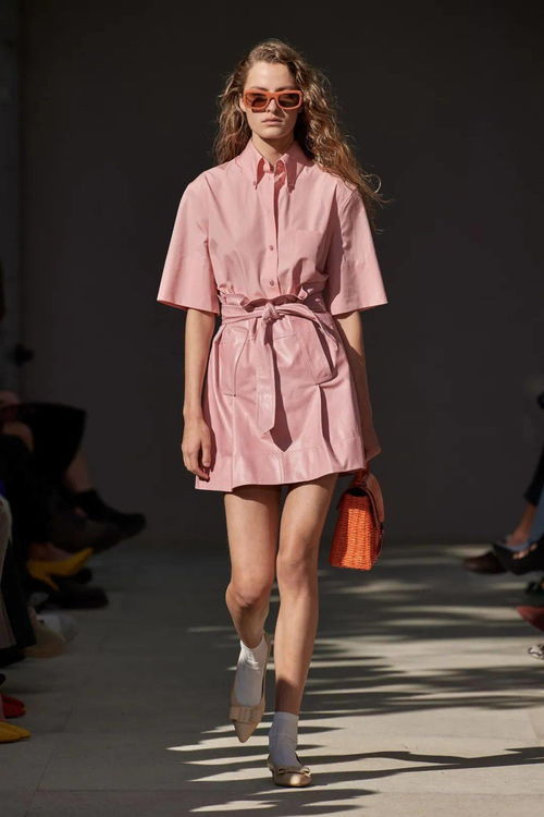 還在為找面料煩惱嗎？秀場(chǎng)五大常見面料，錯(cuò)過將遺憾終身